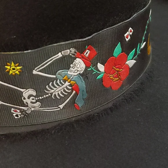 Zadig & Voltaire Black Hat with Colorful Embroidery - Picture 11 of 12